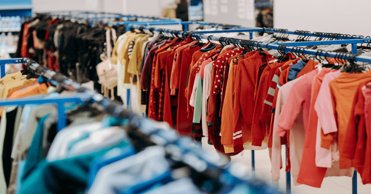 <img src="lumpeks-Myślenice.jpg"alt=Lumpeks Myślenice od środka">