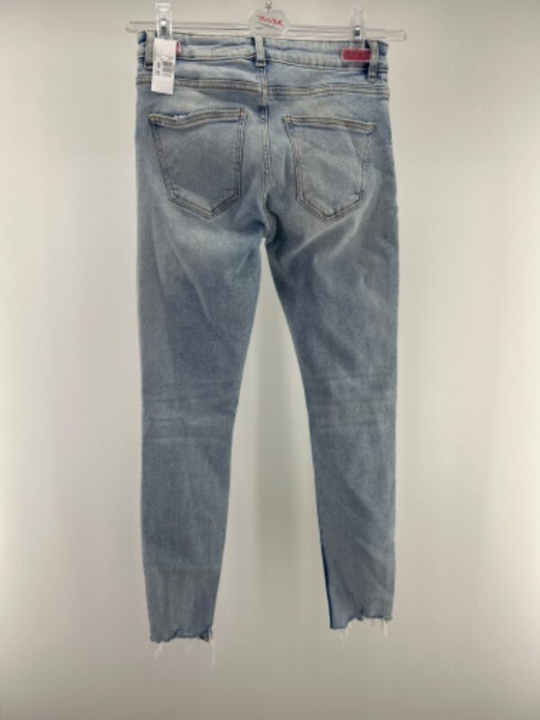 Spodnie jeans - obrazek 2