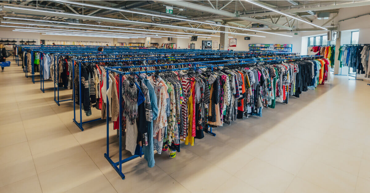 <img src"sklepy-tekstylowo.jpg"alt="Sklepy TekStylowo">